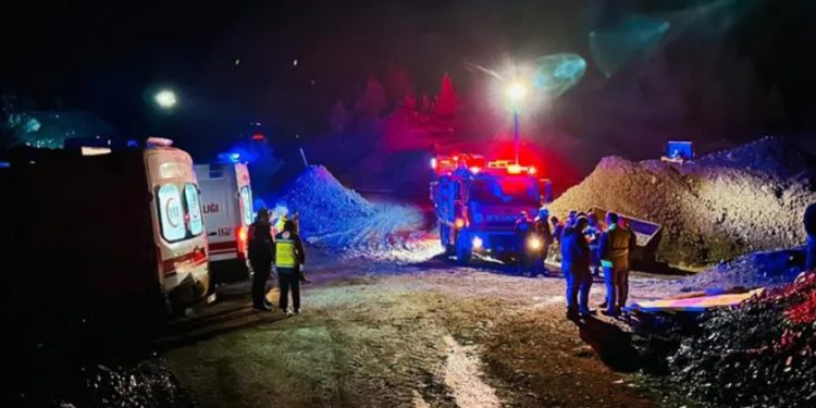 Denizli’de krom madeninde göçük: 2 ölü, 1 yaralı