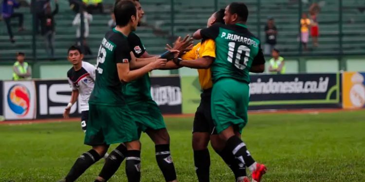 Diğer ülkelerde hakeme şiddete ne gibi cezalar veriliyor?