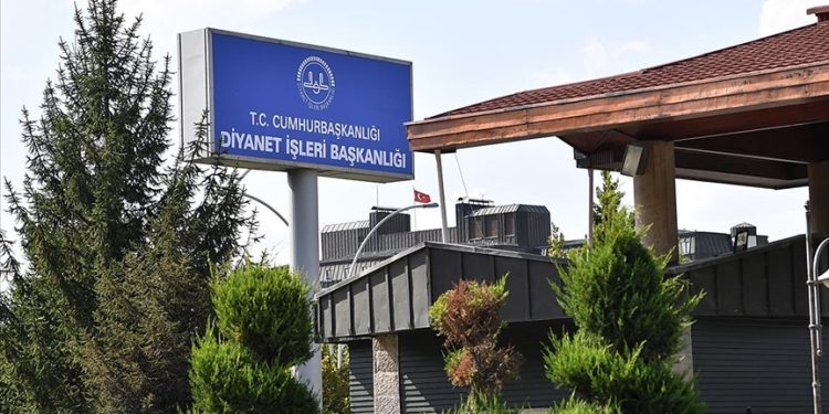 Diyaneti AKP adayı taşıyacak