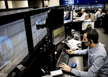 Dünkü kayıpların ardından borsa güne nasıl başladı?