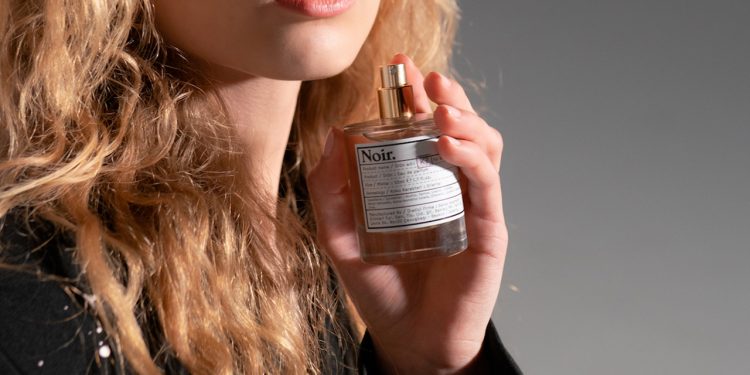 Dünyanın en çok kullanılan 17 kokusunda 38 gizli kimyasal bulundu