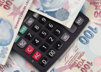 Ekonomistlerden asgari ücret yorumu: Birkaç ay sonra açlık sınırının altında