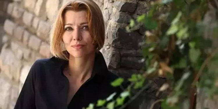 Elif Şafak, Kraliçe Camilla'nın konuğu olacak