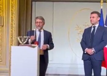 Elysee Sarayı'nda Hanuka kutlaması Fransa'da laiklik tartışması başlattı