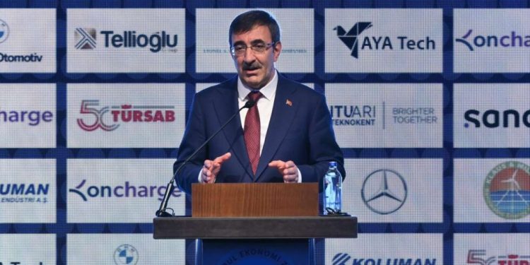 Cevdet Yılmaz enflasyonda düşüş için tarih verdi
