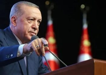 Erdoğan 'Benim için öyle biri yok' dediği Miçotakis'e bu kez 'dostum' dedi