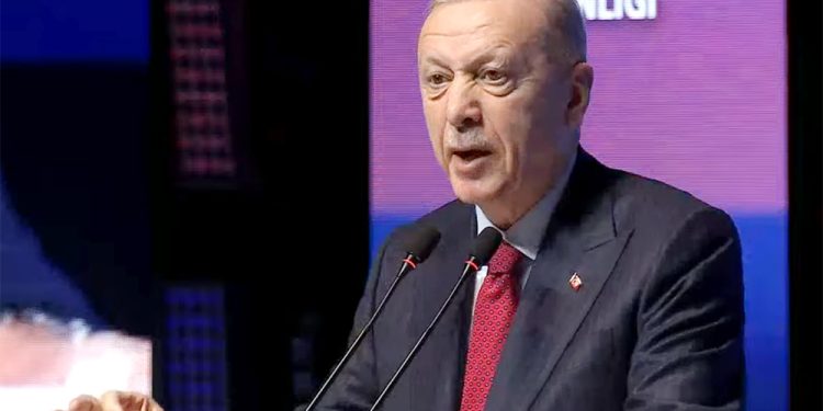 Erdoğan’dan ‘Süper Kupa’ açıklaması: Olayın provokasyon malzemesi yapılmasına müsaade edemeyiz