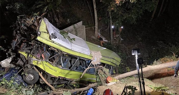 FİLİPİNLER | Yolcu otobüsü şarampole yuvarlandı: 17 ölü, 11 yaralı