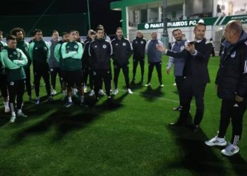 Fatih Terim Atina'da ilk antrenmana çıktı