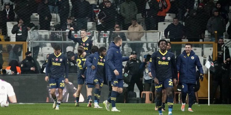 Fenerbahçe, Beşiktaş karşısındaki 9 yıllık orucunu bozdu