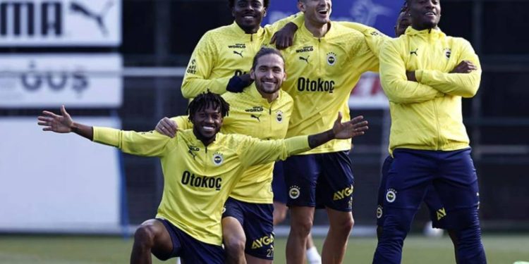 Fenerbahçe, Galatasaray mesaisinin İstanbul ayağını bitirdi