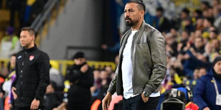 Fenerbahçe, kaliteli ayaklarıyla işi çözdü