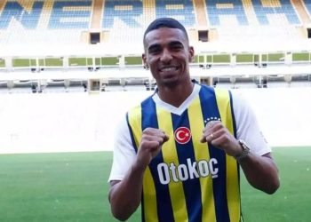Fenerbahçeli Djiku: Şampiyonluk için derbiyi kazanmalıyız