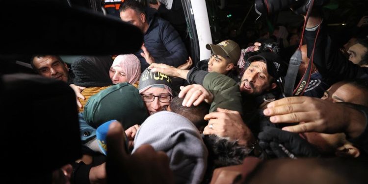 Filistin Esir İşleri Heyeti: İsrail serbest bırakılan esiri yargılamaya devam ediyor