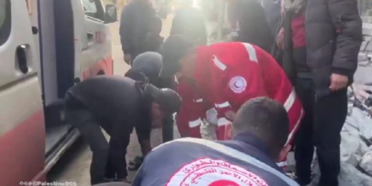 Filistin Kızılayı duyurdu: Gazze'yle iletişim tekrar kesildi