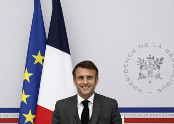 Fransa'da Elysee Sarayı'nda Hanuka kutlaması laiklik tartışmalarına neden oldu