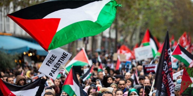 Fransa'da yarınki 'Gazze'de barış' gösterisi yasaklandı