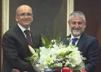 Ekonomi yazarı Alaattin Aktaş: Faizle oynamasaydık dolar 12, benzin 13 liraydı