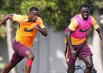 Galatasaray'da Zaha ve Davinson, Fenerbahçe derbisine yetişecek mi?