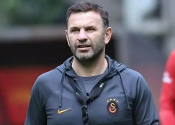 Galatasaray'da derbi öncesi Okan Buruk'un maaşına zam