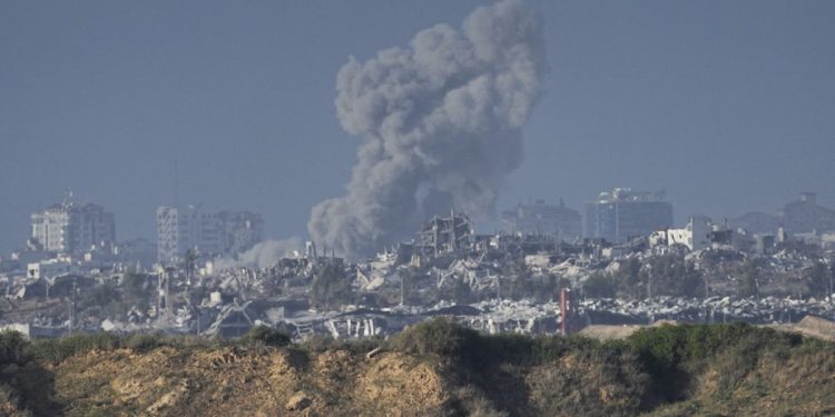 Gazze'de bir gecede 78 kişi İsrail'in hava saldırılarında hayatını kaybetti