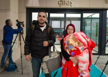 Gazze’den tahliye edilen Türk vatandaşları İstanbul’a geldi