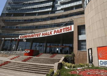 Genel Başkan Yardımcısı Gökan Zeybek duyurdu: CHP'ye yerel seçimler için yapılan adaylık başvurusu sayıları açıklandı!