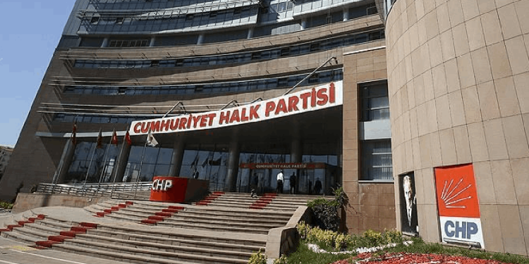 Genel Başkan Yardımcısı Gökan Zeybek duyurdu: CHP'ye yerel seçimler için yapılan adaylık başvurusu sayıları açıklandı!