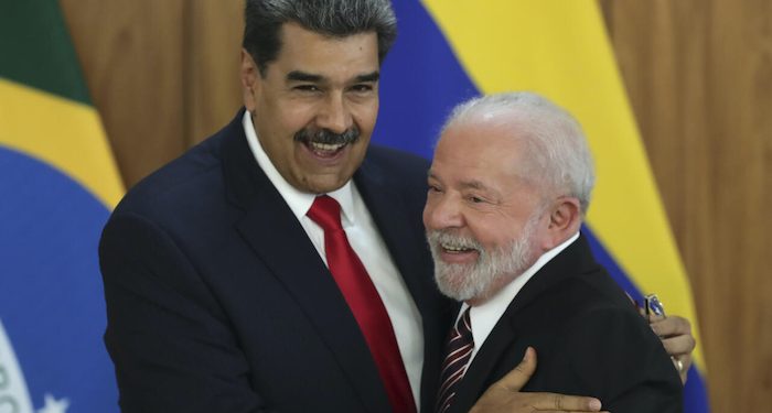 Güney Amerika | Venezuela ateşle oynuyor, Brezilya sınıra asker yığdı