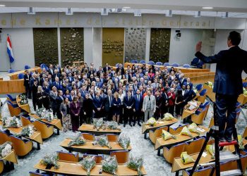 HOLLANDA | Milletvekilleri, Meclis’te yemin ederek görevlerine başladı