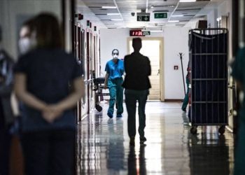 Hastanelerde enfeksiyon kuyruğu: Covid-19 mu grip mi?