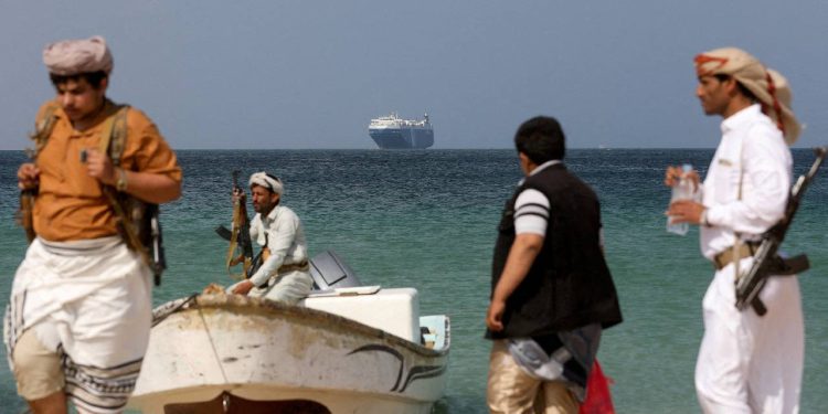 Hindistan açıklarında İsrail bağlantılı tanker vuruldu: Kızıldeniz'den bu kadar uzakta gerçekleşen ilk saldırı