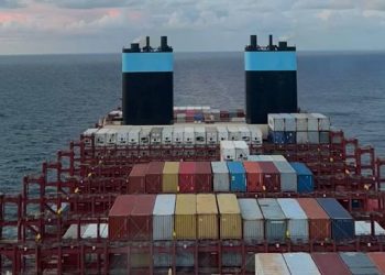 Husilerden yılan deniz nakliye devleri, Kızıldeniz'de faaliyetlerini durdurup Afrika'nın etrafından dolaşmaya başlıyor