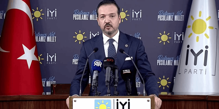 İYİ Parti: Sayın Özel'e yönelik bu tutumu doğru bulmuyoruz