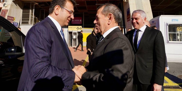 İmamoğlu, Galatasaray Başkanı Dursun Özbek'i ziyaret etti, futbolda şiddet konuşuldu: Sıfır tavizle yaklaşılmalı