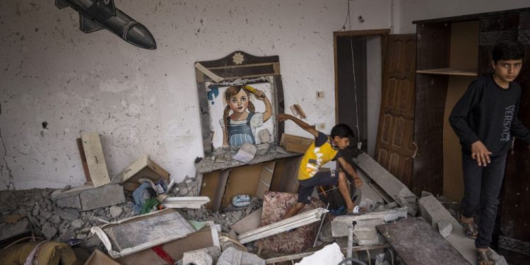 'İnsani aranın' ardından İsrail'in Gazze saldırıları ikinci günde sürüyor