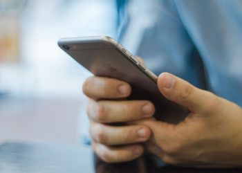 İspanya'da 16 yaş altına cep telefonu kullanımı yasağı: Talep, Meclis'e sunuldu