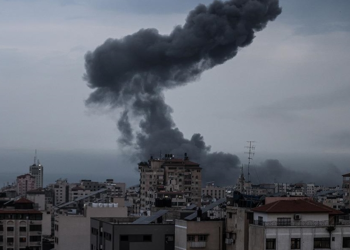 İsrail, 'insani ara'nın ardından saldırılara başladı: 14 Filistinli hayatını kaybetti
