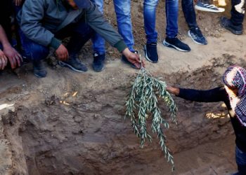 İsrail ordusundan itiraf: İsrailli rehineleri beyaz bayrak sallamalarına rağmen öldürdük