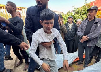 İsrail'den ağır bombardıman eşliğinde Kuzey ve Güney Gazze'deki Filistinlilere 'yeni tahliye emri'