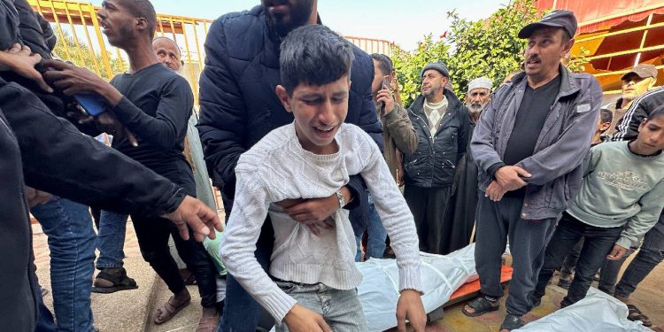 İsrail'den ağır bombardıman eşliğinde Kuzey ve Güney Gazze'deki Filistinlilere 'yeni tahliye emri'