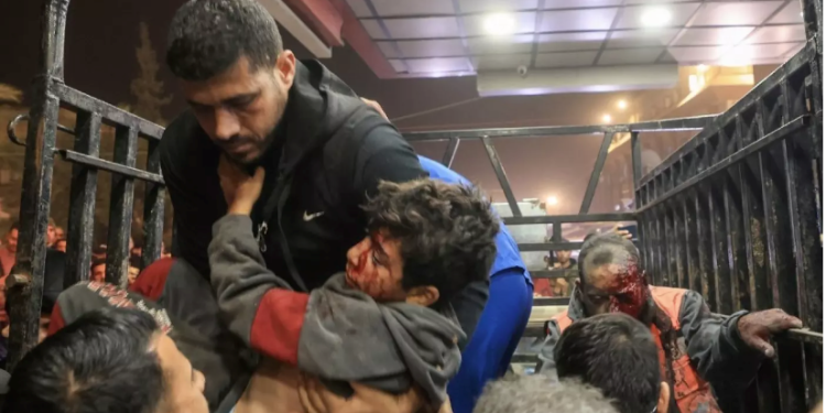 İsrail’in Gazze’ye saldırısı 60. gününe girdi: Han Yunus kuşatma altında, onlarca ölü var.