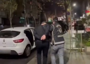 İstanbul’da cemaat operasyonu: 13 gözaltı