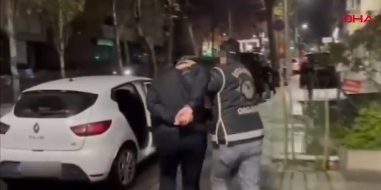 İstanbul’da cemaat operasyonu: 13 gözaltı