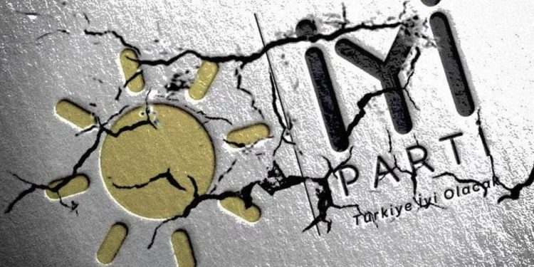 İstifa krizi büyüyor! İYİ Partili Kavuncu: Bu tip mesaj gönderilenlerin sayısı artıyor