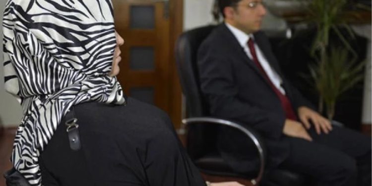 Kabataş yalancısı Zehra Develioğlu’nu eşi yalan söylediği için boşamış!