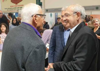 Kılıçdaroğlu Ankara'da imza gününe katıldı