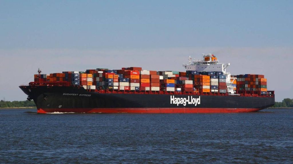 Kızıldeniz'de 24 saatten kısa sürede bir dizi saldırı: Hapag-Lloyd'un konteyner gemisi SİHA'yla vuruldu