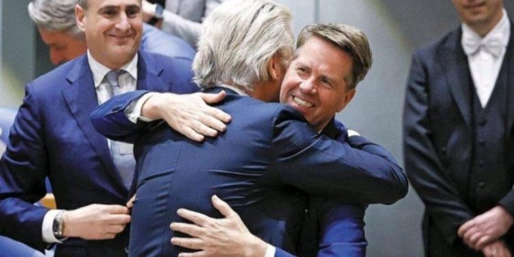 Korkulan senaryo gerçek mi oluyor; Wilders adım adım başbakanlığa!