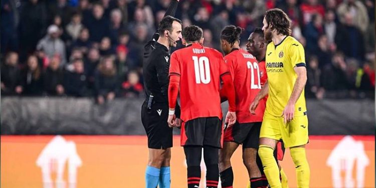 Kural hatasının kıyısından dönüldü; Atilla Karaoğlan'ı 90+12'de VAR kurtardı